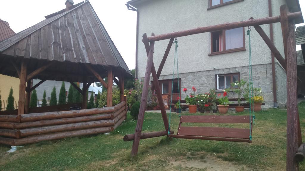 Pokoje Goscinne U Krysi Mizerna Exterior foto